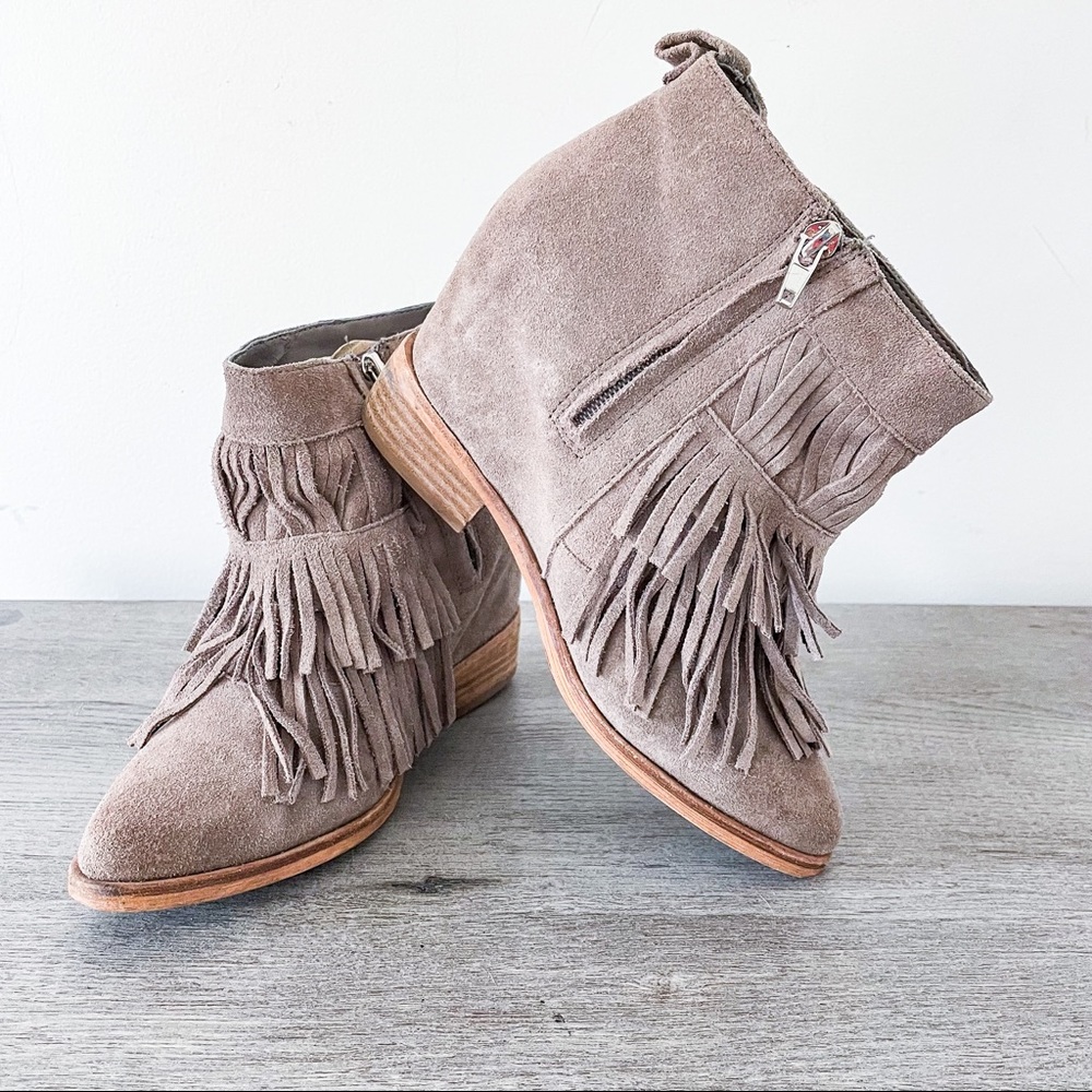 Steve Madden “Pieceout” fringe mauve suede booties
